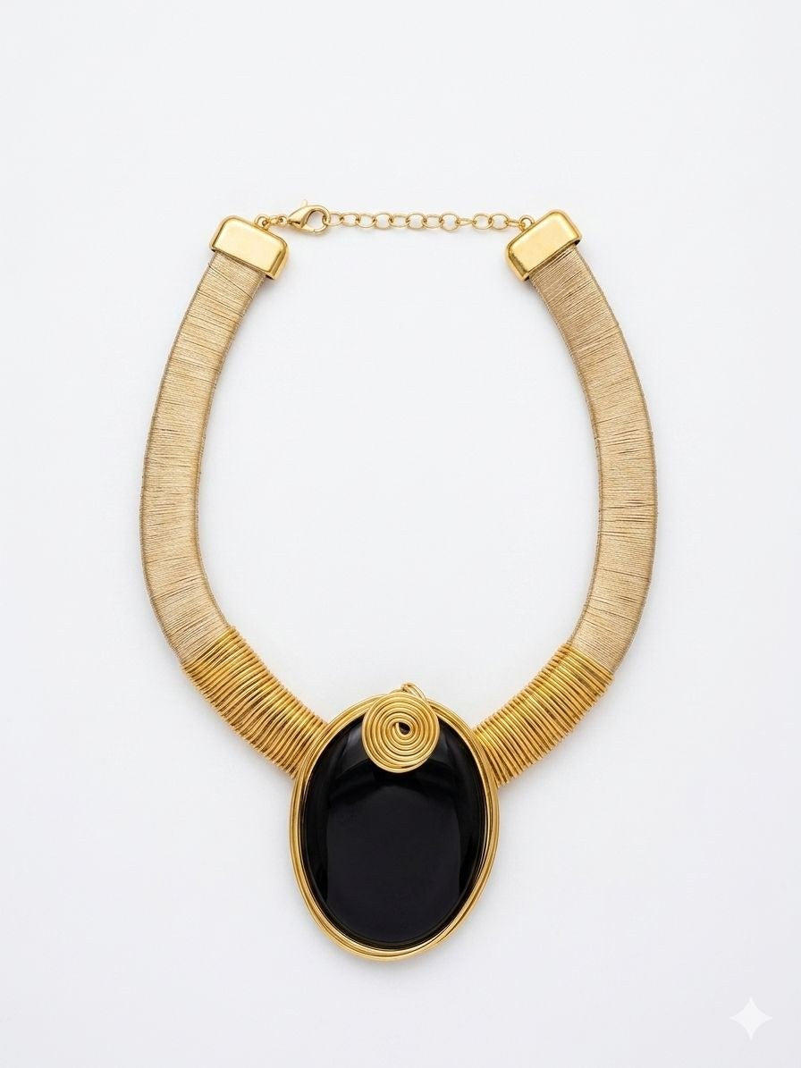 Gold necklace w/ amber pendant